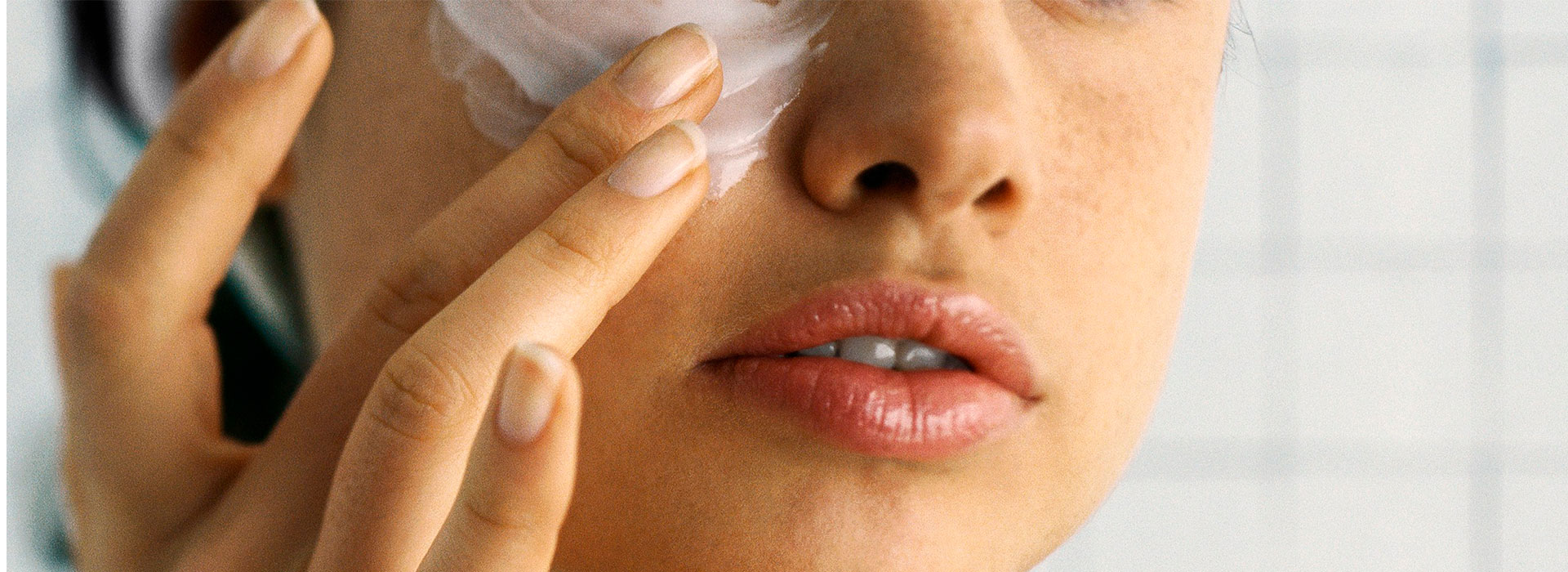 Os melhores tratamentos estética facial: limpeza de pele, cicatriz de acne, melasma, manchas, harmonização papada, pescoço e colo em Brasília