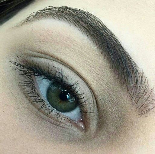 Design de Sobrancelha - Taguatinga. Tenha sobrancelhas perfeitas durante todo o ano! Já ouviu aquela frase: “Uma mulher de sobrancelhas feitas não quer guerra com ninguém.“? E realmente, paz e satisfação é o que sento ao finalizar o procedimento estético que muda completamente a aparência das pessoas. Tenha o design de sobrancelhas que você sempre quis com sessões a cada 15 dias.
