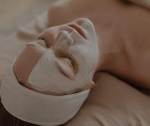 Descubra o Segredo da Eterna Juventude com Nosso Tratamento Exclusivo de Rejuvenescimento Facial e Lifting Revitalize Sua Pele e Irradie Juventude. Studio Sandra Martins de Estética Facial: Onde a Beleza e a Inovação se Encontram em Taguatinga